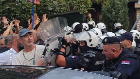Potiskivanje građana kod FON